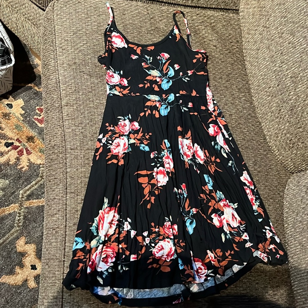 Women’s size medium black floral dress from Jouica